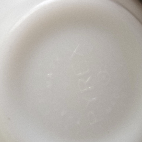 Corelli Pyrex Vintage 1.5 pt serving bow # 441l - Picture 2 of 3